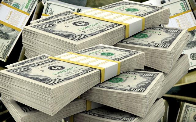 بنك أوروبي يعتزم إقراض مصر مليار دولار بحلول 2015