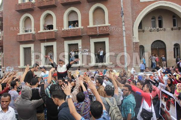 مسيرة بجامعة الإسكندرية تنديدًا بالإنقلاب العسكري