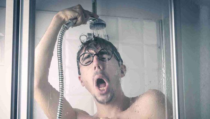 حمام ماء بارد بالشتاء لصحة دائمة