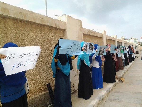 وقفة لطالبات أزهر دمياط تنديدًا باعتقال الفتيات