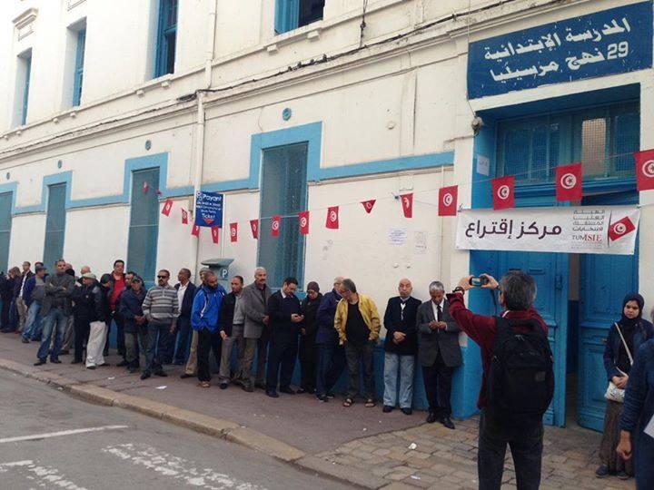 التونسيون ينتخبون رئيسًا جديدًا وسط إجراءات أمنية مشددة