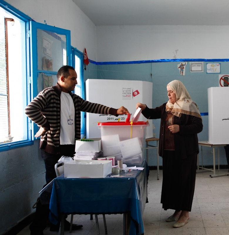 غلق أغلب مكاتب الاقتراع بتونس
