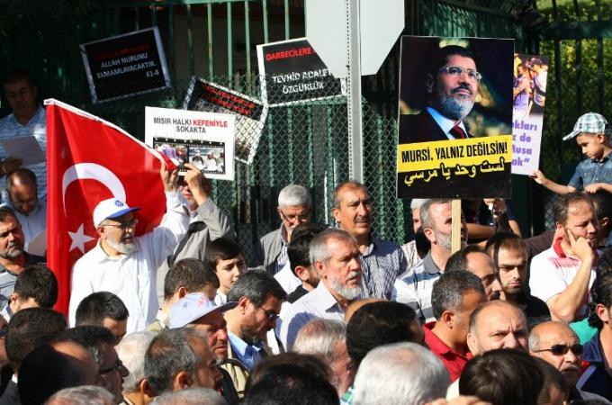 سياسيون : “طرد السفير التركي” يخالف إرادة المصريين