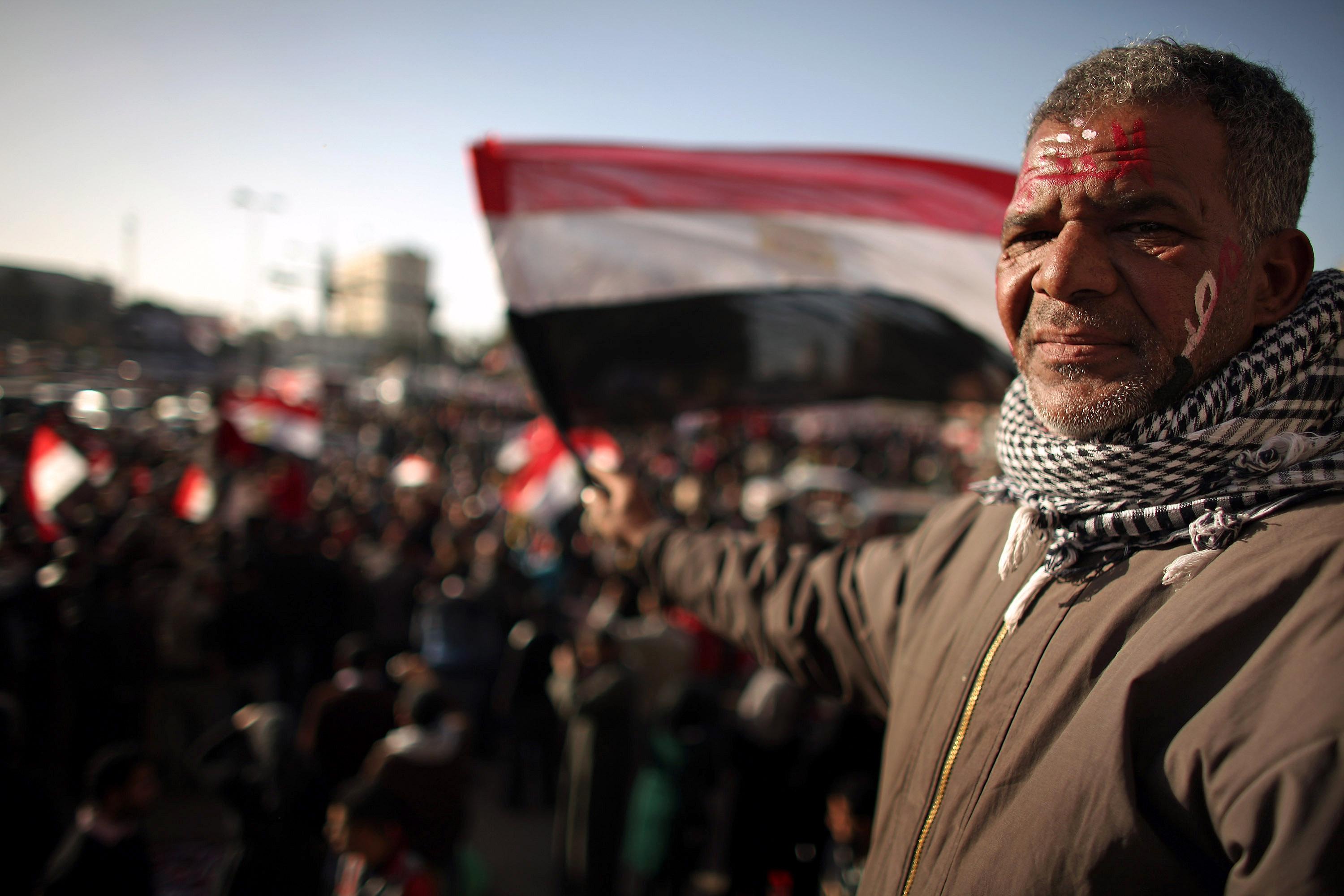 كلفة الثورة أقل كثيراً من فاتورة بقاء نظام السيسي – رضا حمودة