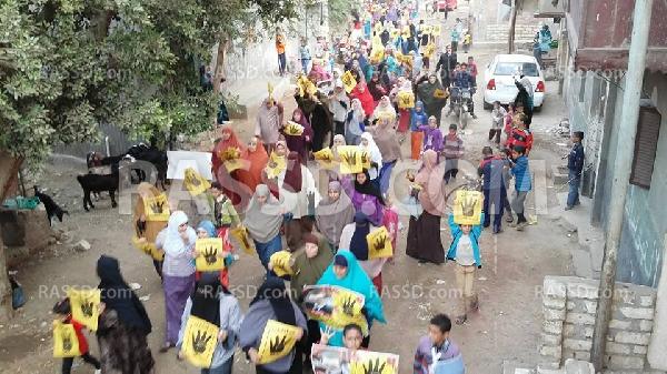 “نساء ضد الانقلاب”تتظاهر في بني سويف للتنديد بالانقلاب