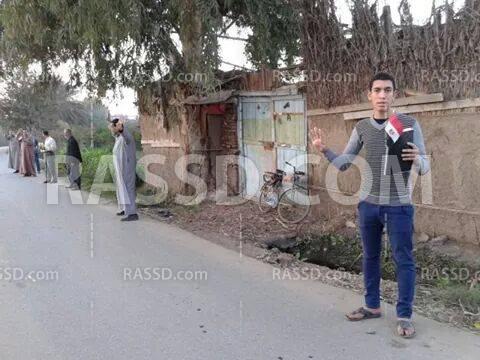 سلسلة بشرية في الدقهلية تنديدًا باعتقال الطلاب