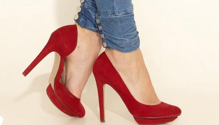 احذري من ارتداء الكعب العالي لفترات طويلة