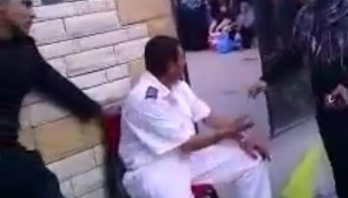 بالفيديو.. أمين شرطة بالإسكندرية يتلقى رشوة ومغردون: هما دول أس الفساد