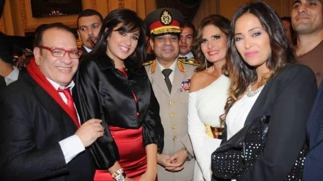 السيسي  يحذر اتباعه من فشل الانقلاب