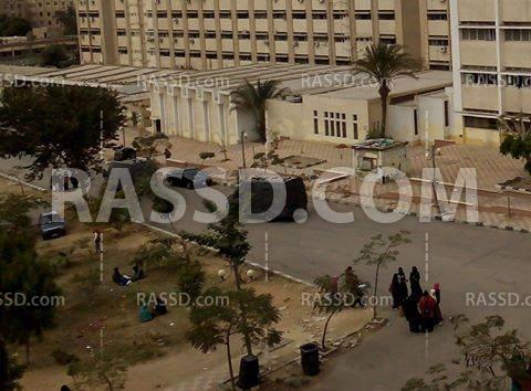 أمن الانقلاب يقتحم جامعة الأزهر في مدينة نصر عقب مسيرة للطالبات