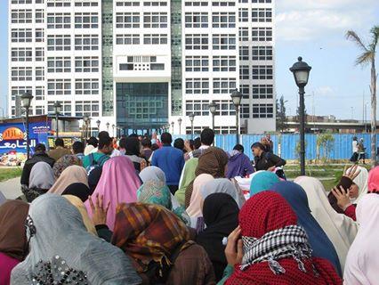 مسيرة لطلاب جامعة دمنهور تحت عنوان “بناتنا خط أحمر”