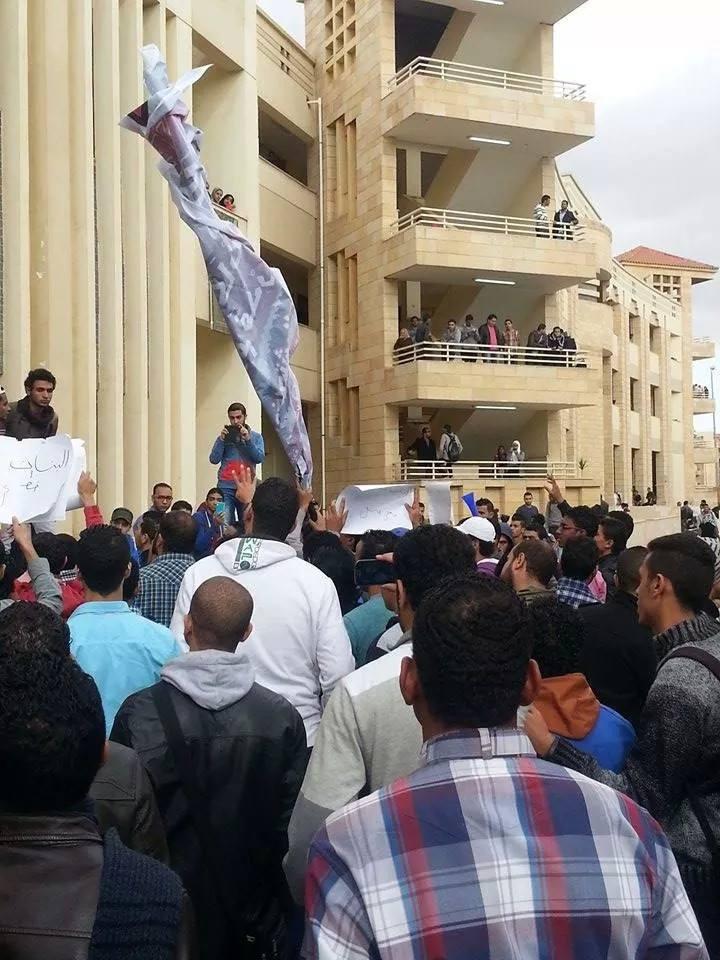 مسيرة لطلاب أكاديمية القاهرة ضمن فعاليات “ثورة عرض”