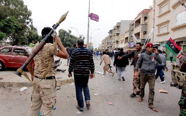 أهالي بني غازي يعلنون العصيان المدني لحين انتهاء الاشتباكات