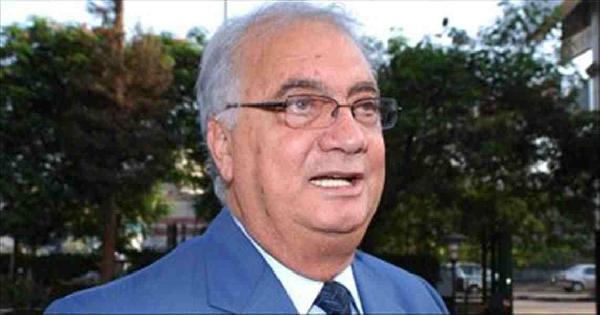 سمير زاهر يزور مبارك في مستشفى القوات المسلحة