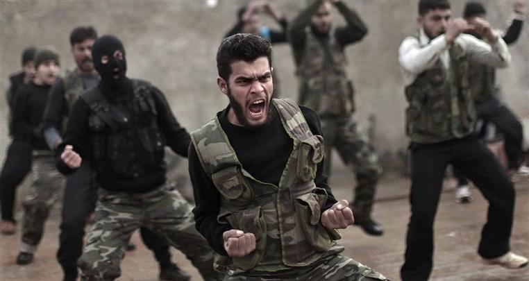 الجيش الحر: قلة الذخيرة وراء عدم وحدة المعارضة المسلحة