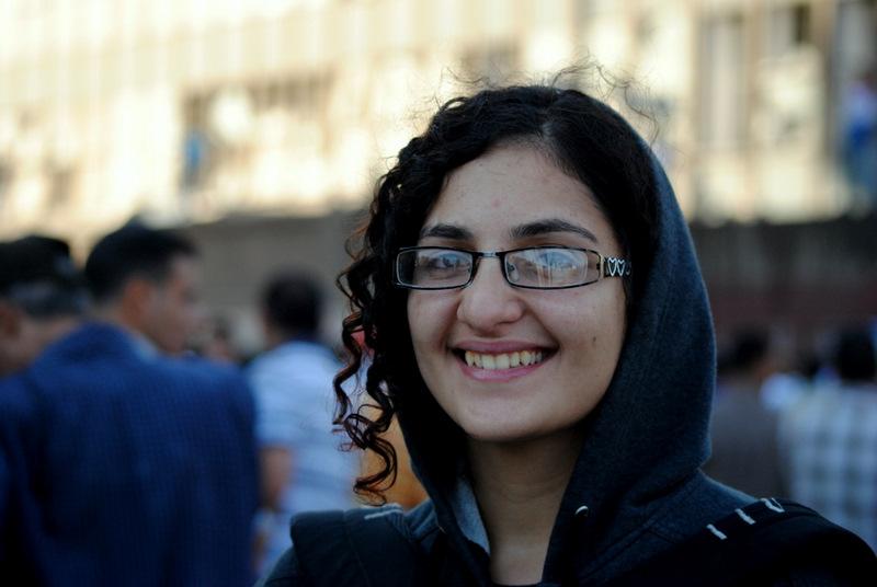 منى سيف تصف الحكم على بنات الاسكندرية بالكارثة