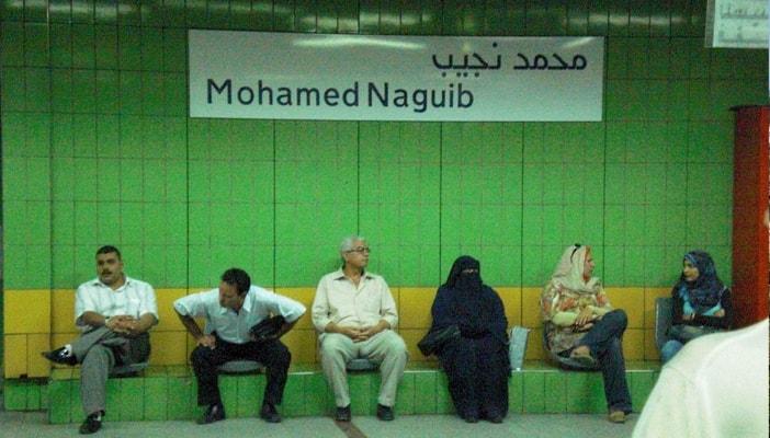 مصادر: السيطرة على حريق بمحطة مترو “محمد نجيب”