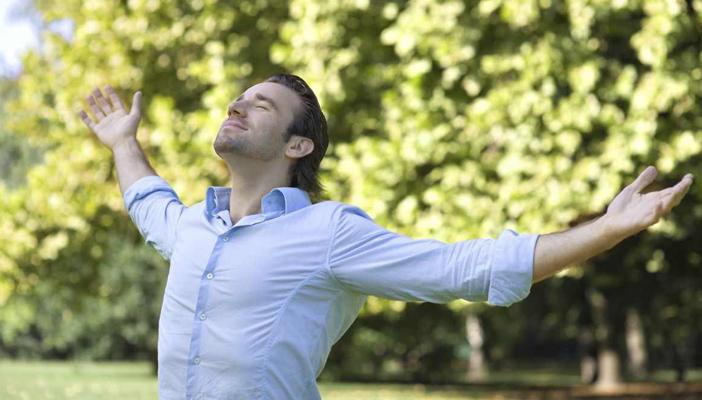 في 10 دقائق.. جدد طاقتك بعد الظهر وأثناء العمل بـ6 طرق