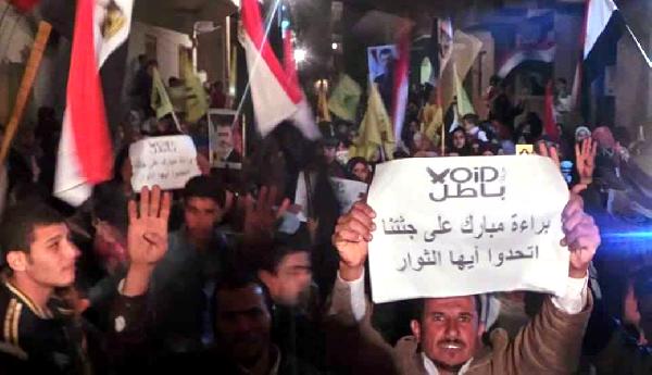 متظاهرون بمسقط رأس “مرسي”: “براءة مبارك على جثتنا”