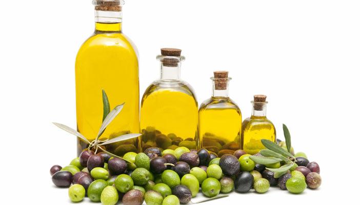 زيت الزيتون يعالج حب الشباب