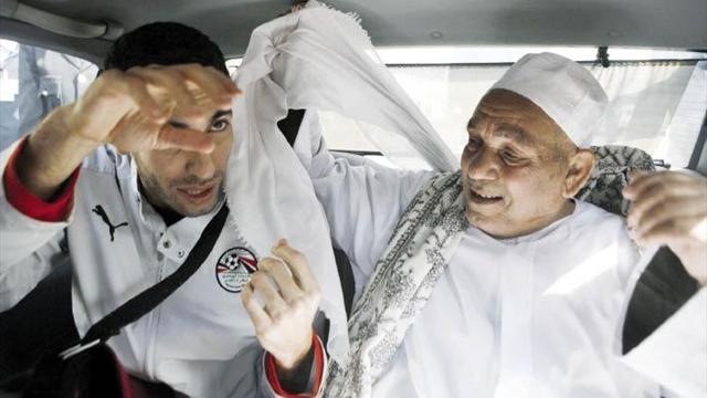 أبو تريكة: لم أصافح أبو زيد رداً لاعتباري