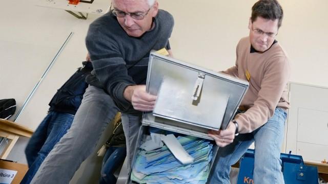 السويسريون يرفضون زيادة القيود على الهجرة