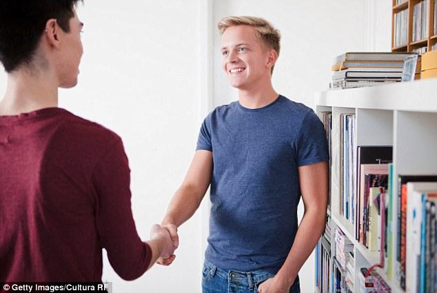 دراسة: الانطباع الأول عند رؤية صورة الشخص لأول مرة يدوم لشهور