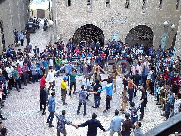 الأزهر يتظاهر تضامناً مع حرائر “7 الصبح” بالدقهلية