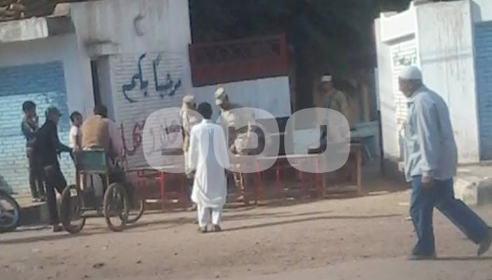 أنصار المرشحين يوجهون الناخبين في دوائر الزيتون والأميرية