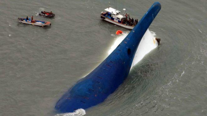 فقدان العشرات في غرق سفينة صيد كورية جنوبية