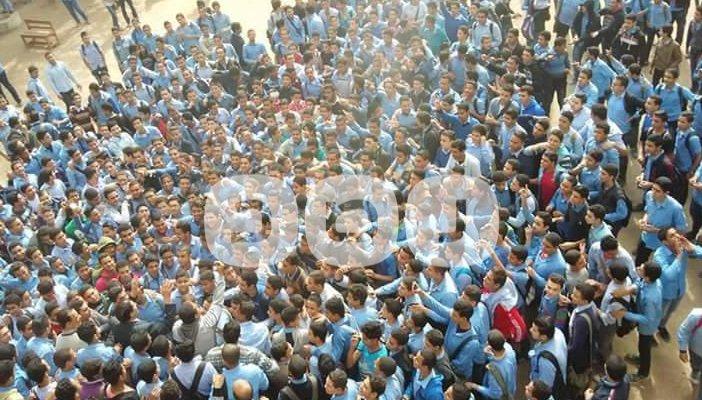 الفيوم.. طلاب مدرسة جمال عبد الناصر الثانوية يحققون مطالبهم