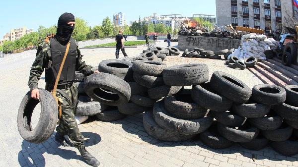 10 آلاف روسي يقاتلون مع الانفصاليين