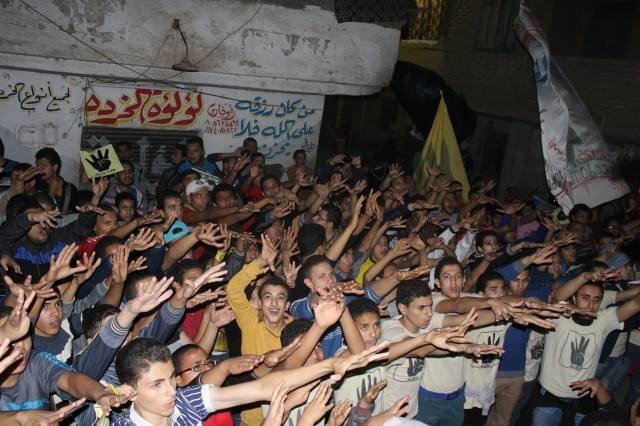 بالصور..إنطلاق مسيرة منددة بالإنقلاب في شبرا