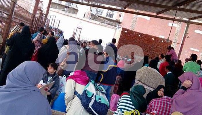 معتقلو سجن المنصورة يضربون عن الزيارات بعد وفاة “محمد عوف”