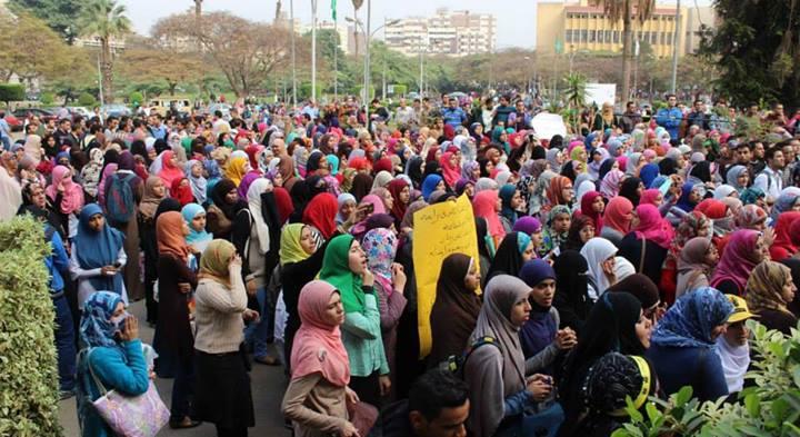 مسيرة ليلية مناهضة للانقلاب بقرية الأعلام بالفيوم