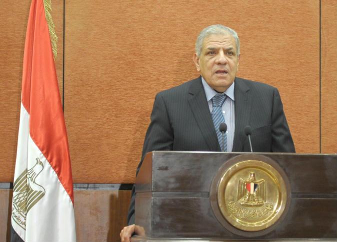 “محلب” فوز الأهلي بالكونفدرالية دليل على تقدم مصر