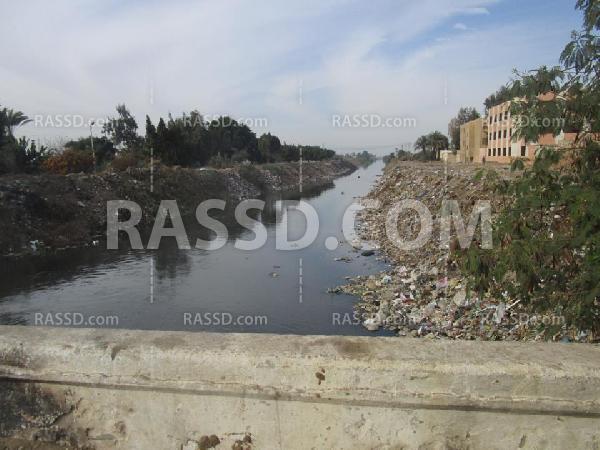 تجدد مشاكل الصرف الصحي بقرية “التله” في المنيا