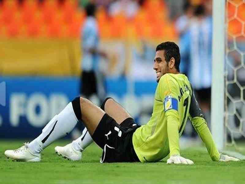 الشناوي يضع قدمه في الجبس مجددًا