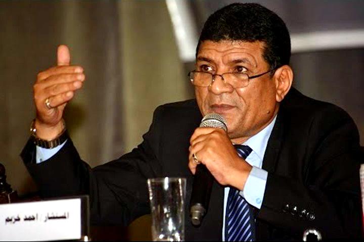 خزيم لـ”رصد”: الدولار سيواصل الارتفاع.. وهذه بعض الحلول العاجلة