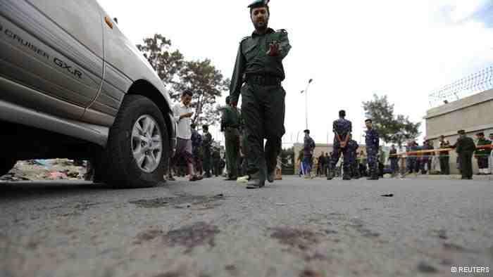 إبطال مفعول قنبلة أمام “رئاسة” اليمن في صنعاء