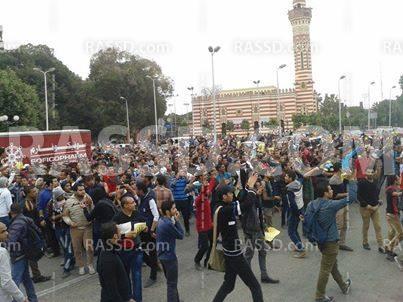 لأول مرة منذ مجزرة الفض .. طلاب أسيوط يعودون لساحة الاعتصام