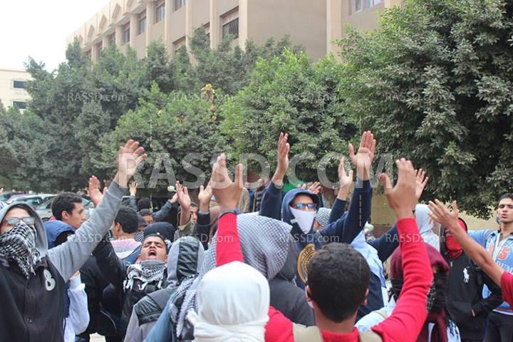 مسيرة  بمدينة نصر لطلاب “مدراس ضد الانقلاب”