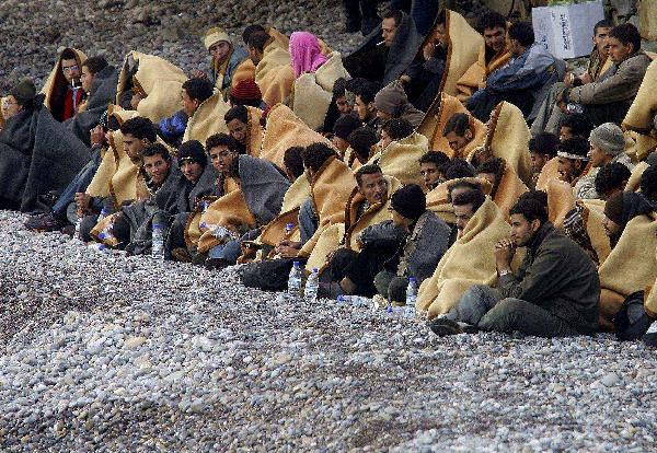 ليبيا توقف101مصريا لدخولهم البلاد بطريقة غير شرعية