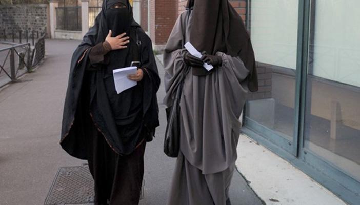 وزارة التربية والتعليم تستعد لاستبعاد الملتحين والمنتقبات