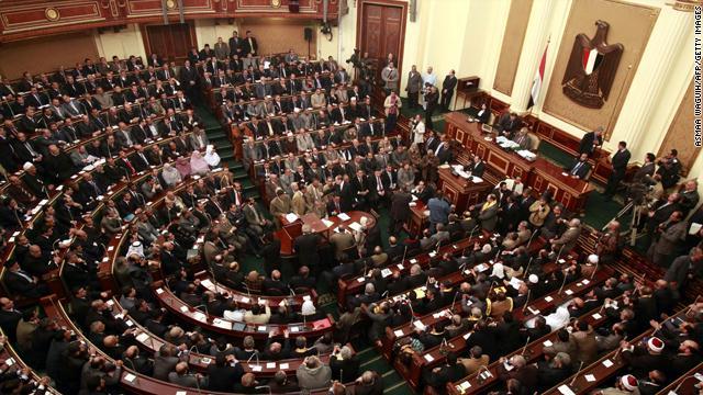 تقسيم الدوائر يثير غضب مؤيدي ومعارضي الانقلاب العسكري