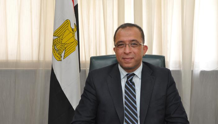 بالفيديو.. وزير التخطيط: الحكومة غير ملزمة بتعيين حملة الماجستير