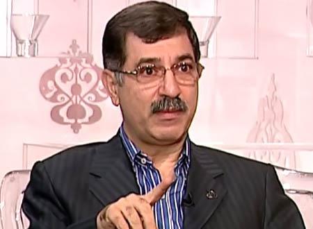 صادق : هناك خائن بـ”دعم الشرعية” إطردوه