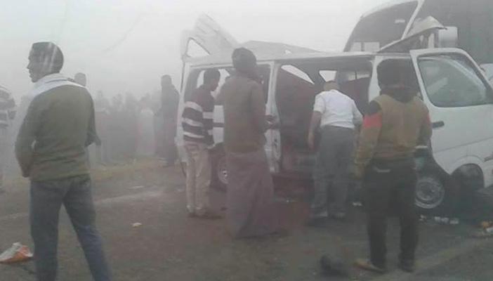 بالصور.. حادث مروع على طريق “ميدوم” ببني سويف بسبب الشبورة