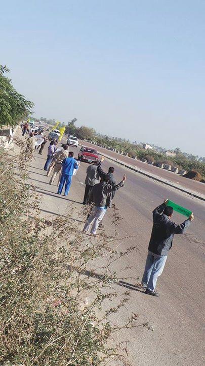 أهالي كفر الدوار في البحيرة يحرقون العلم الصهيوني