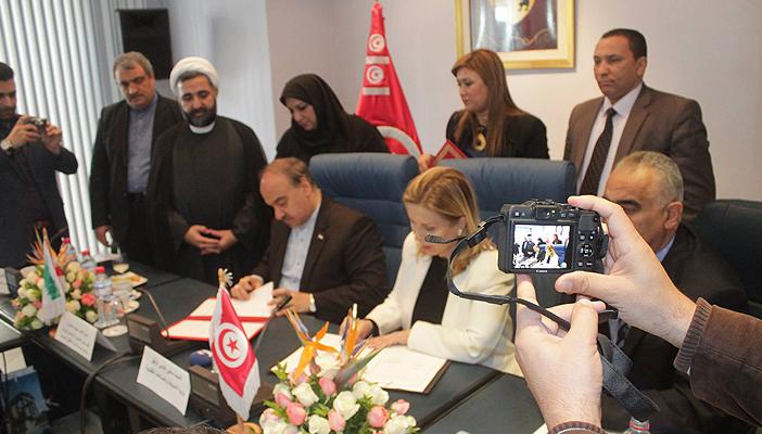 تونس تتجه لطهران لإنقاذ السياحة وتتعاقد لاستقبال 10 آلاف سائح إيراني